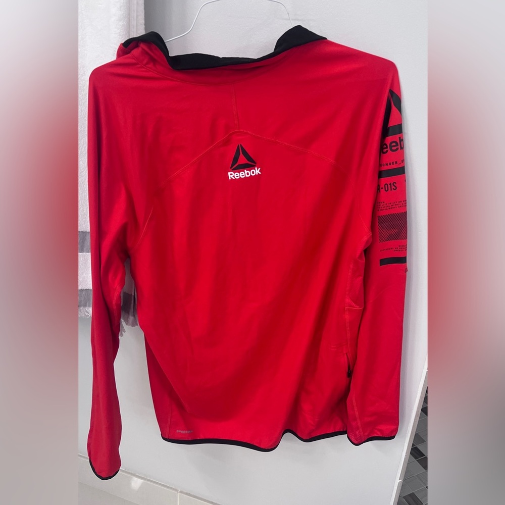 Men’s Reebok Sweatshirt - Picture 2 of 2